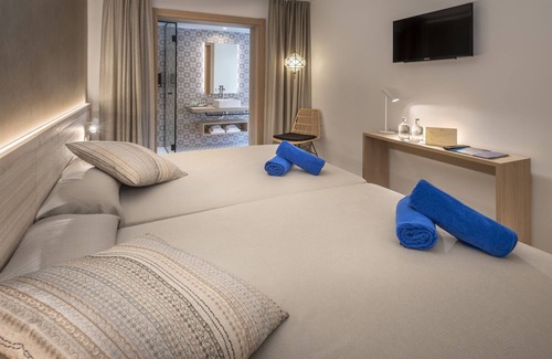 Santa Susanna Hotel | Hotel Alhambra