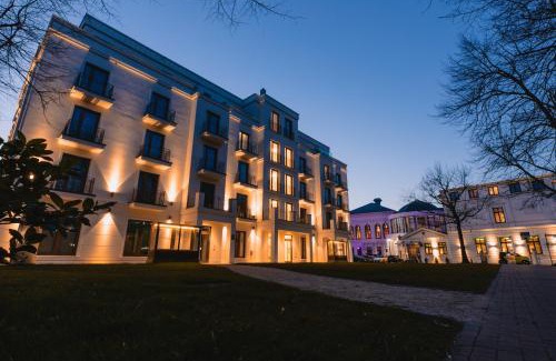 Center Hotel | Hotel Am Schloss Aurich - Schlossresidenz