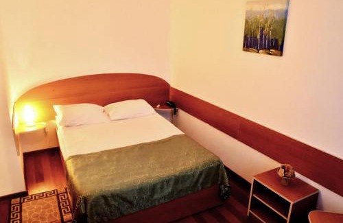 Iasi Hotel | Hotel Amadeo