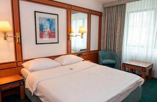 Bergen Enkheim Hotel | Hotel Amadeus Frankfurt