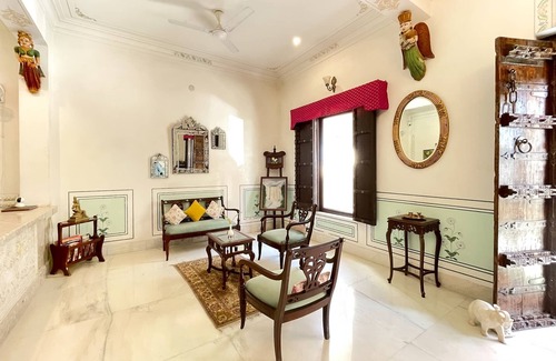Shavri Colony Hotel | Hotel Amar Kothi