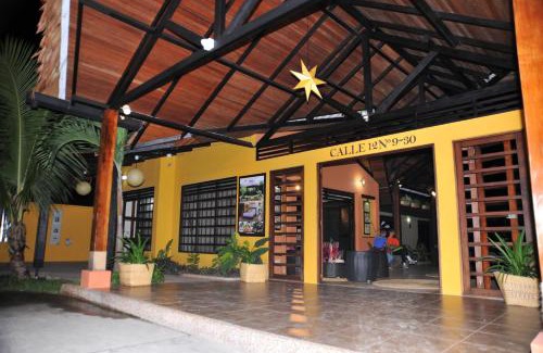 Leticia Cabina | Hotel Amazon Bed And Breakfast