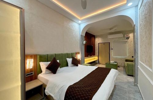 Varanasi Hotel | Hotel Ambassador Varanasi