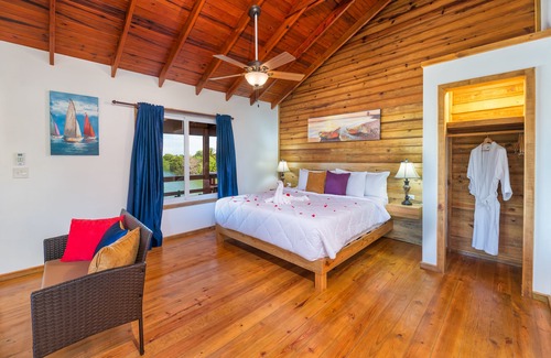 French Harbour Hotel | Hotel and Dive Center Roatan Yacht Club
