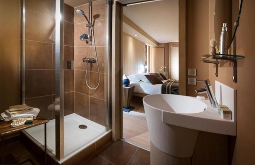 Tignes le Lac Hotel | Hotel and Residence Le Taos