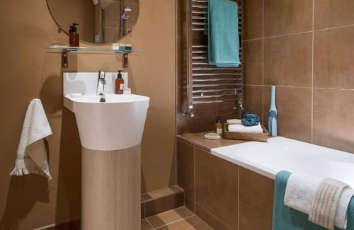 Tignes le Lac Hotel | Hotel and Residence Le Taos