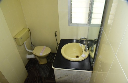 Paltan Bazaar Hotel | Hotel Anjuna Residency