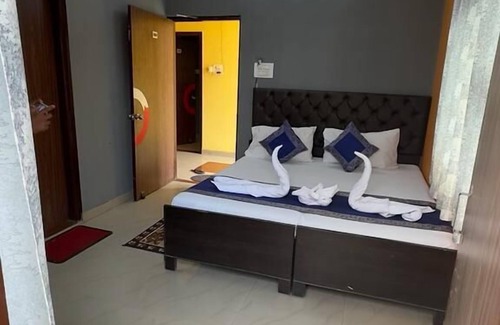 Varanasi Hotel | Hotel Aparajita