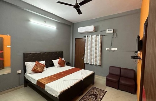 Varanasi Hotel | Hotel Aparajita