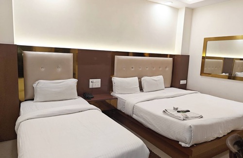 Paharganj Cabina | Hotel Apple Villa by Sushant Travels