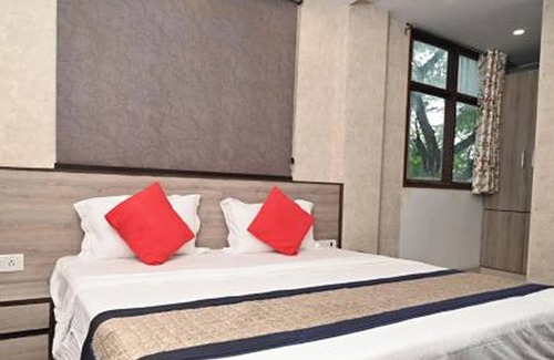 D6 Hotel | Hotel Aravali Inn