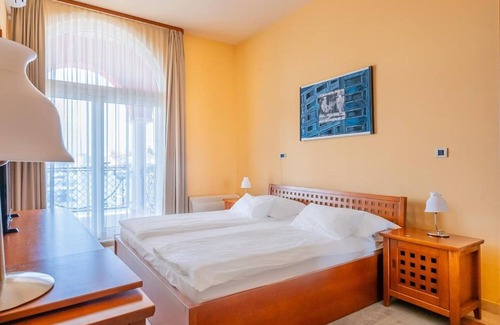 Tribunj Cama Y Desayuno | Hotel Arcadium Deluxe Suite