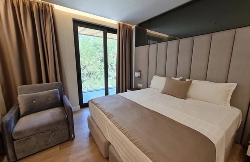 Orikum Hotel | Hotel Aross