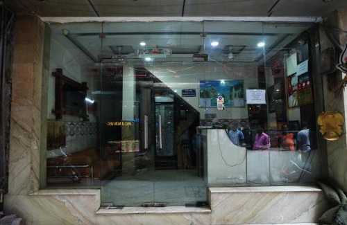 Old Delhi Hotel | Hotel Ashirwad near New Delhi Railway Station, Paharganj