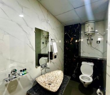 Sakalana Range Hotel | Hotel Asraya