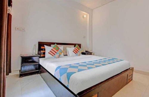 Sikandra Hotel | Hotel Astoria Elite