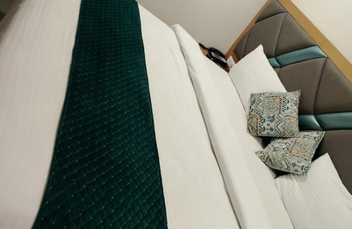 Yellamanchili Hotel | Hotel Atlas