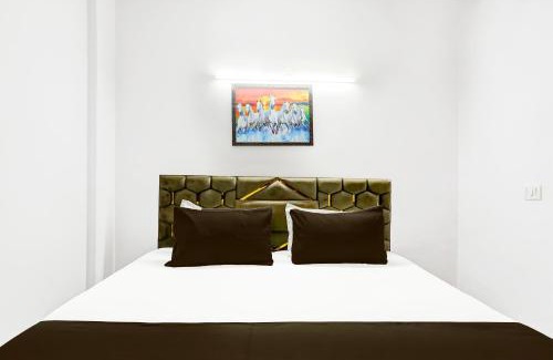Malviya Nagar Cama Y Desayuno | Hotel Aura Opposite Max Hospital