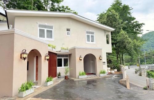 Anniwatta Hotel | Hotel Avalong by Malwatta