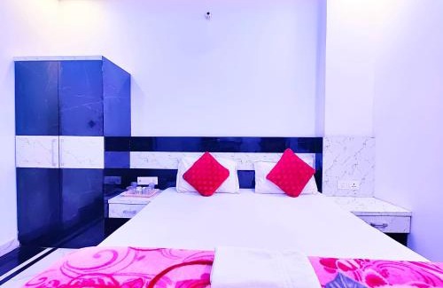 Ayodhya Hotel | Hotel Ayodhya HNU-MAN GH -Near 400m from Ram Mandir & Hanuman Gadhi Mandir #Fully Air-Conditioning & Spacious Rooms #Free Wifi #Free Parking #Best Hotel In City