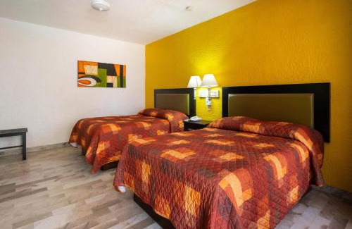 Zona Dorada Hotel | Hotel Azteca Inn