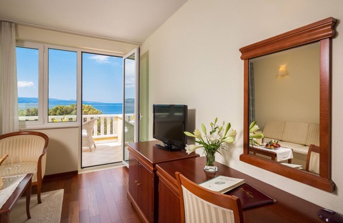 Baska Voda Hotel | Hotel Bacchus