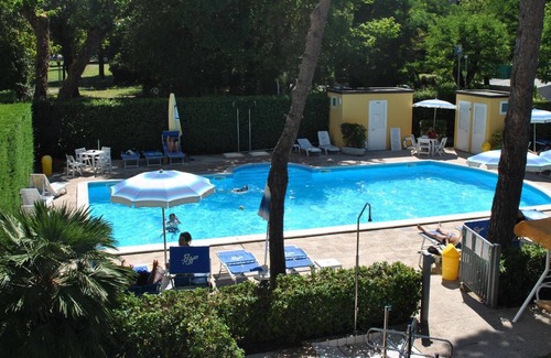 San Giuliano a Mare Hotel | Hotel Bahama