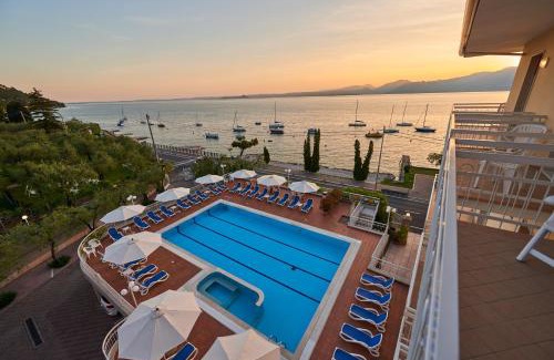 Torri del Benaco Hotel | Hotel Benacus Torri del Benaco