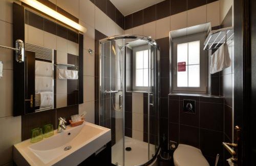 Stare Splavy Hotel | Hotel Berg
