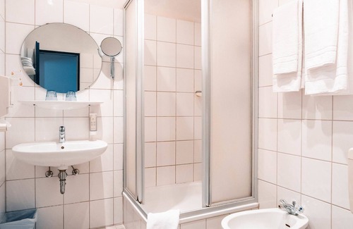Tempelhof Hotel | Hotel Berliner Bär
