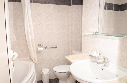 Saints Constantine and Helena Hotel | Hotel Aurora