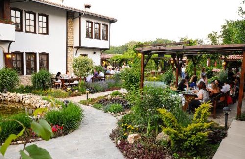 Saints Constantine and Helena Hotel | Hotel Hanat