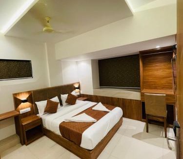Andheri Hotel | HOTEL BLACK BURN