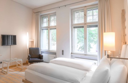 West Berlin Centre Hotel | Hotel Bleibtreu Berlin by Golden Tulip