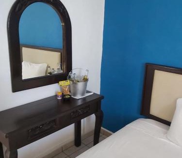 Lázaro Cárdenas Hotel | HOTEL BLUE