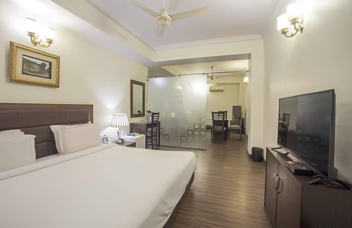 Kaushambi Hotel | HOTEL BLUE STONE