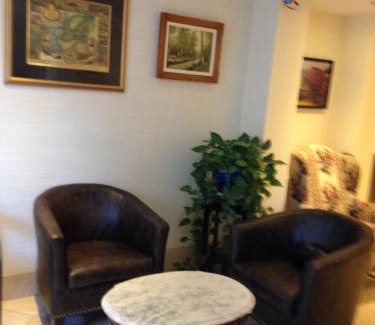 Gay Village Hotel | Hotel Bon Accueil