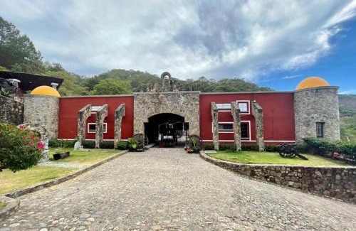 San Sebastián del Oeste Hotel | Hotel Boutique Hacienda Caudillos