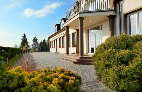 Brada-Rybnicek Hotel | Hotel BRADA