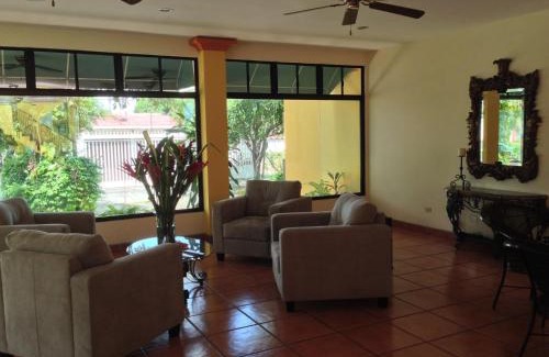 Managua Hotel | Hotel Brandts Los Robles de San Juan