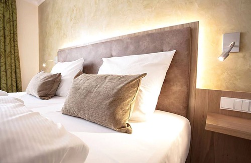 Memmelsdorf Hotel | Hotel Brauerei Gasthof Höhn