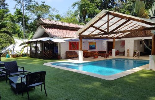 Cocles Hotel | Hotel Bugabutik
