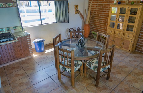 Acatlán de Juárez Hotel | Hotel & Bungalows Las Palmas
