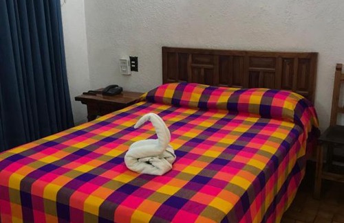 Iguala de la Independencia Hotel | Hotel Colonial Rivera