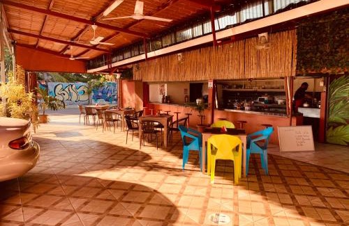 Jacó Hotel | HOTEL Cabinas JACOMAR