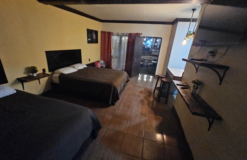 Granados Hotel | HOTEL CADILLAC