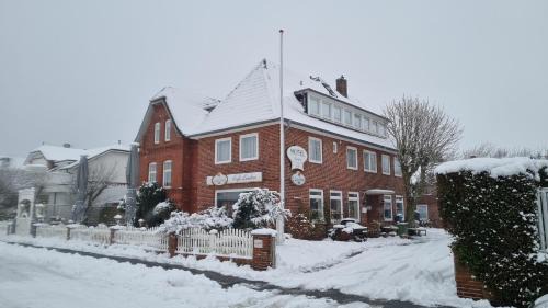 Wenningstedt-Braderup Hotel | Hotel-Cafe-Lindow