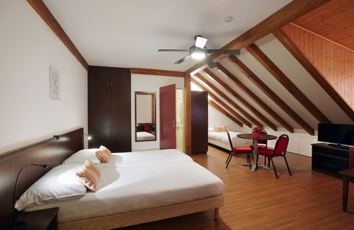 Les Eaux-Vives Hotel | Hotel Calvy