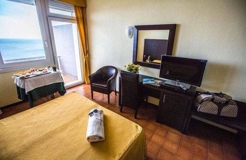 Gabicce Mare Hotel | Hotel Capo Est