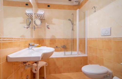 Bardolino Hotel | Hotel Capri Bardolino 3S